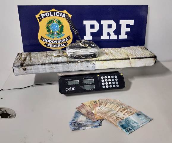 Em Vilhena Prf Apreende Mais De Quilos De Drogas Em Fundo Falso De